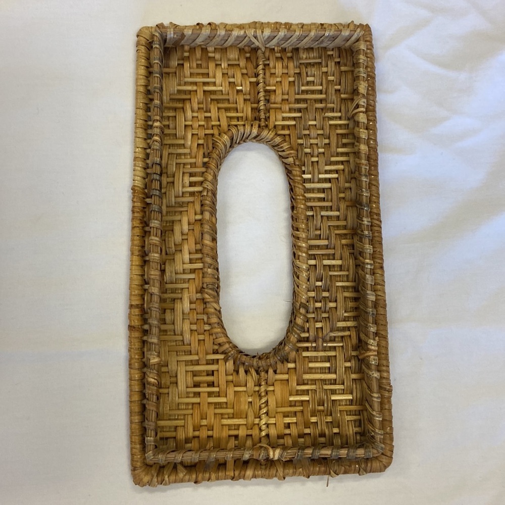 Crown‎ | Fish Woven/Wicker Rattan Tissue Box Decor Brown - Picture 7 of 10
